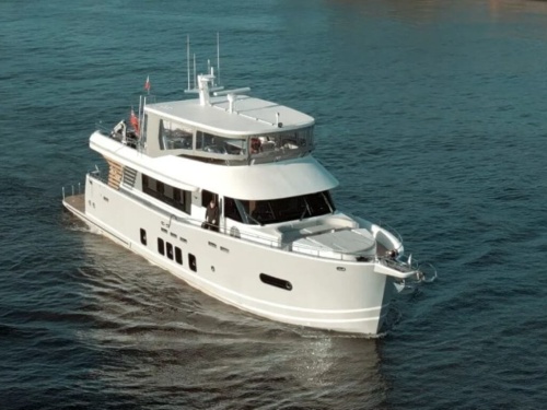 Cormorant COR780 on the water