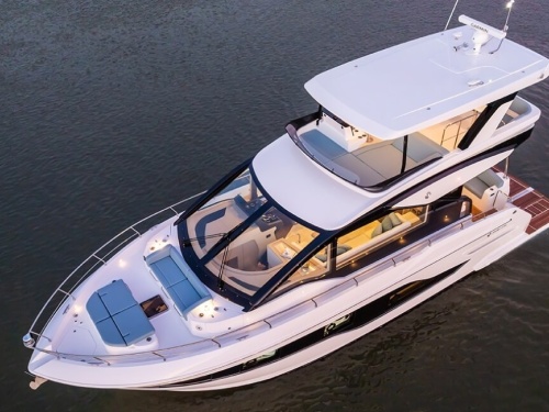 Cruisers 50 FLY overhead view on the water