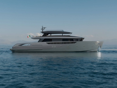 Sanlorenzo SX120 on the water