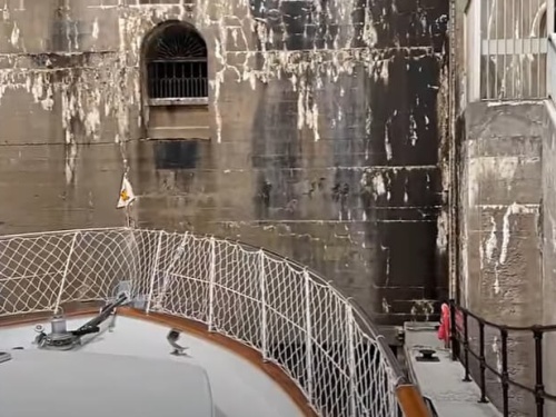 Seashine going up the tallest lift lock, Peterborough