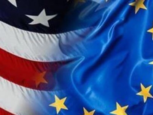 European Union Flag and US Flag