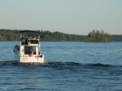 boat running on water