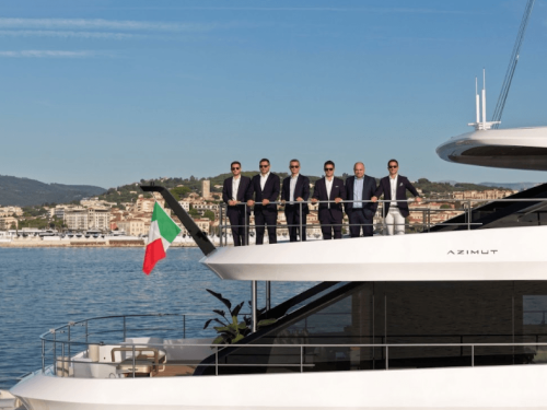 Azimut Signing Ceremony on the Azimut Grande 44M