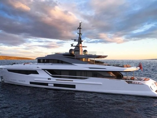 yacht running on water