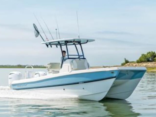 World Cat 235HB Hybrid running on water