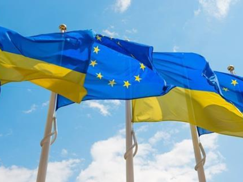 Ukraine flag, EU sanctions