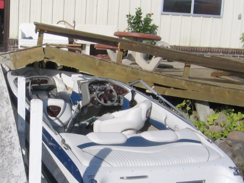 boat damaged in drunk boating accident, drunk boater hits dock