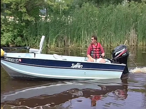 How to Trim Outboard and Sterndrives