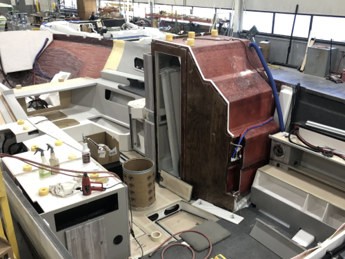 An inside look for of houw Formula hulls and decks are made and the boats are put together.