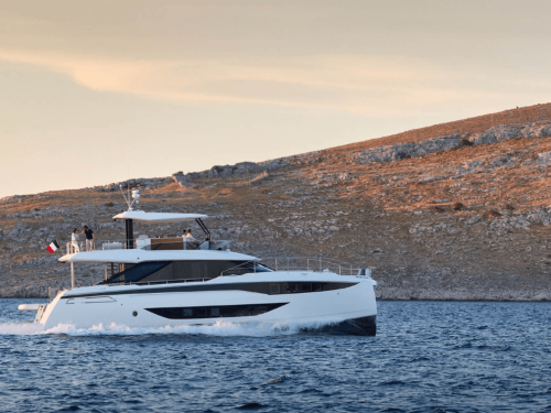 Prestige M8 Evo Running on Water