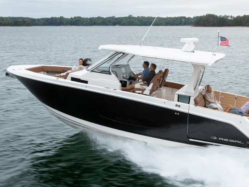 Regal 34 SAV Running