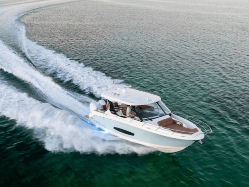 Regal 34 XO Running