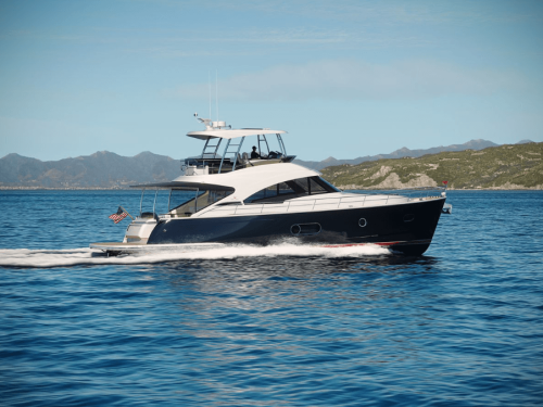 Riviera Belize 55 Daybridge Running