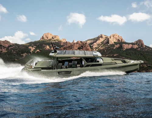 Brabus Shadow 1500 Cross Top running