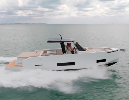 De Antonio D42 Open cruising