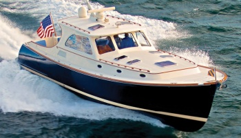 Hinckley Yachts Talaria 44 (2010-) BoatTEST